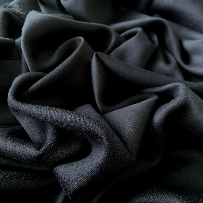 Último Corte - 90cm - Viscose Acetinada Preta - Encorpada com Elastano